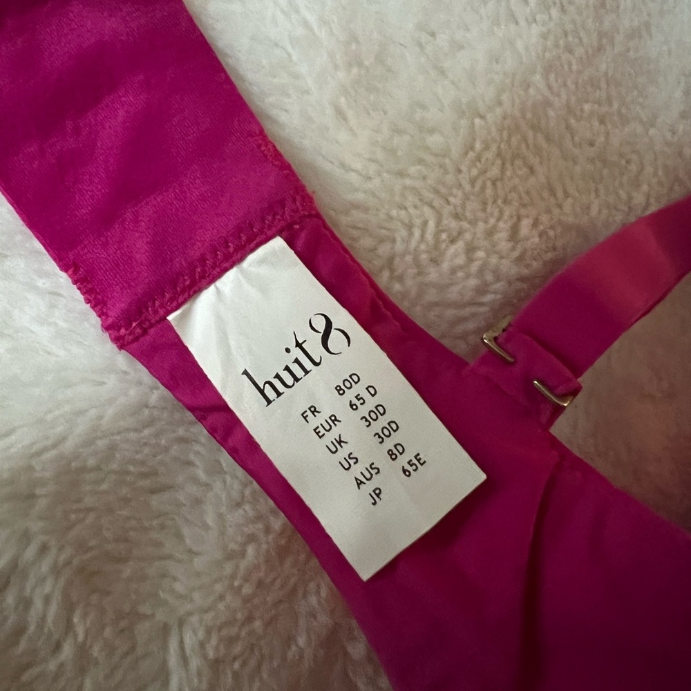 Huit T Shirt Bra 30D - Picture 9 of 11